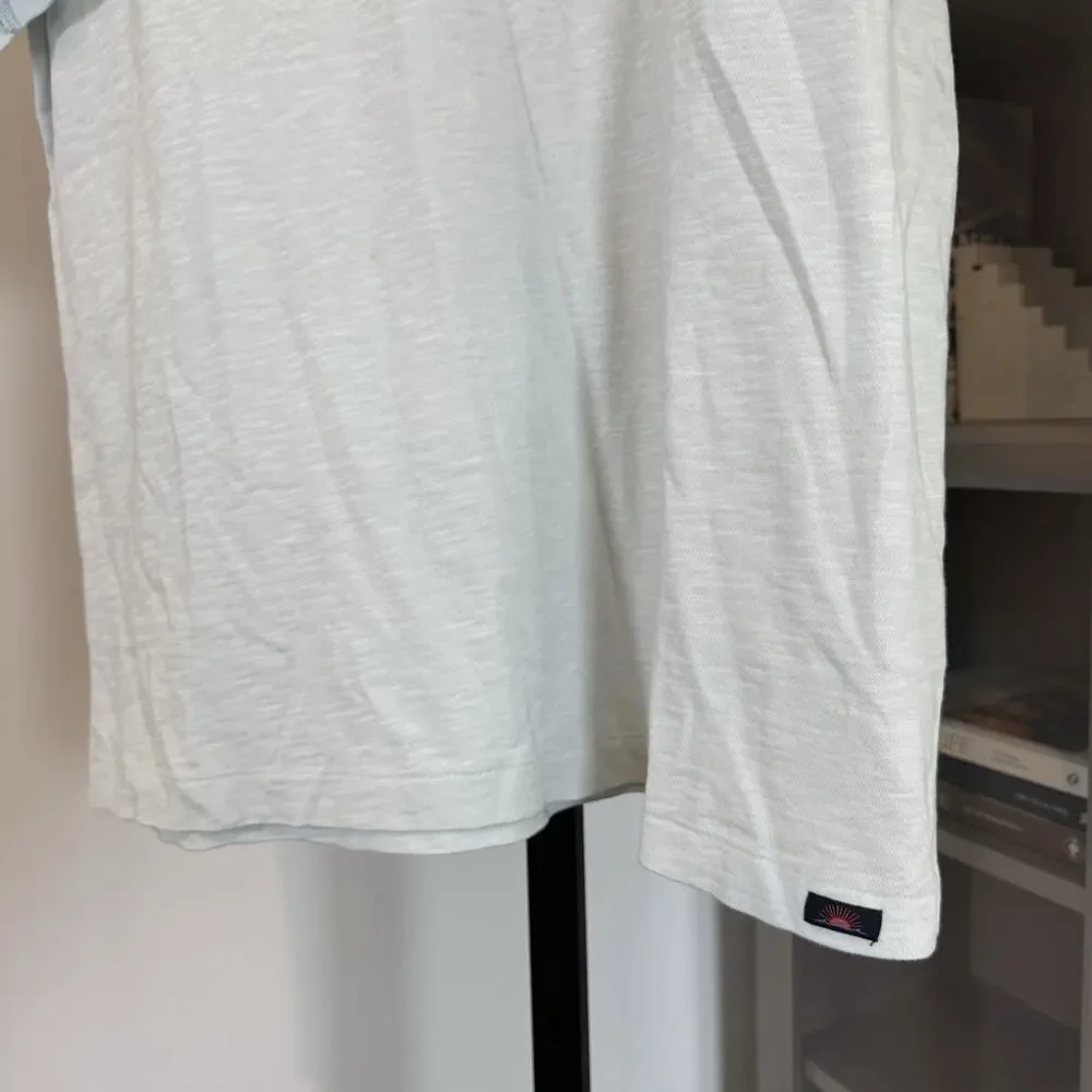 Faherty Sunwashed Pocket Tee Sky Blue Soft Slub Jersey T-Shirt Small NEW Tee - Picture 4 of 7